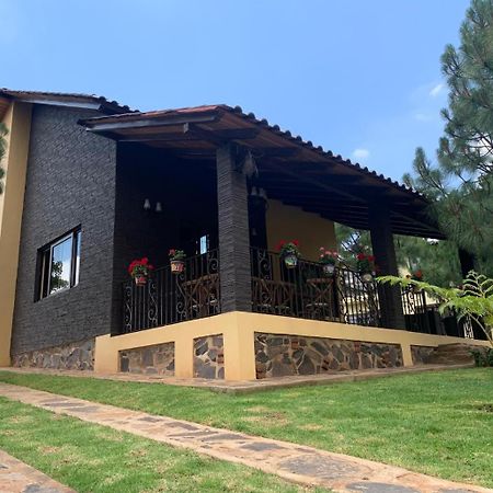Cabana No.4 Puerta Del Bosque Mazamitla. Ngoại thất bức ảnh
