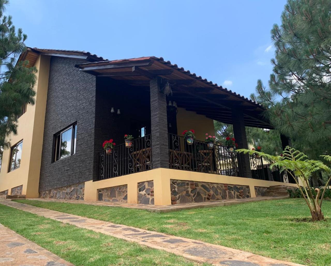 Cabana No.4 Puerta Del Bosque Mazamitla. Ngoại thất bức ảnh